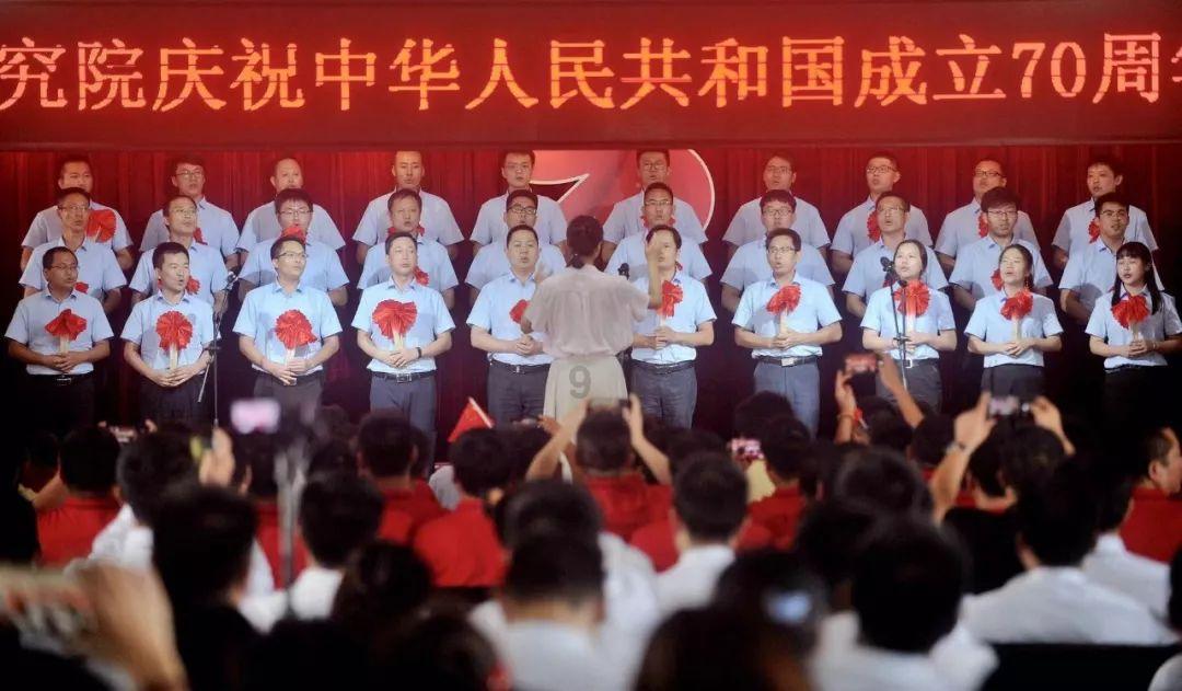 探索吉鹿力,发现问题答案的新社区为什么夏天穿塑胶拖鞋脚很臭?